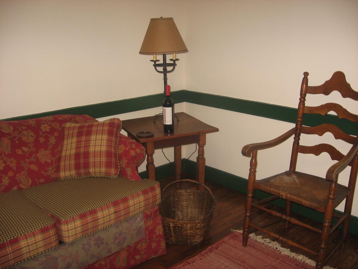 The Brafferton Inn Gettysburg Room photo